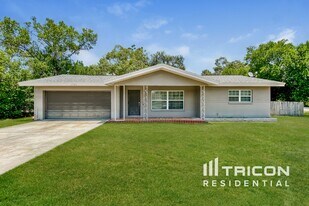 1701 Audrey Dr in Clearwater, FL - Building Photo