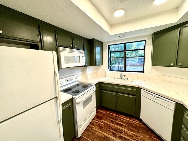 501 Wayland Ct in Claremont, CA - Building Photo - Building Photo