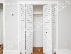 270 NE 191st St in Miami, FL - Building Photo - Building Photo
