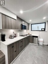 271-271 Ontario St in Toronto, ON - Building Photo - Building Photo