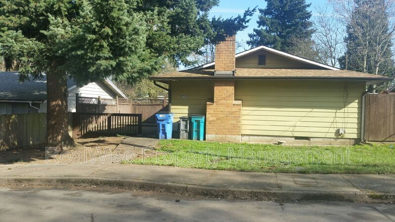 3713 L St in Vancouver, WA - Building Photo