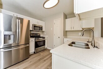 210 Coldsprings Ct in Mcdonough, GA - Building Photo - Building Photo