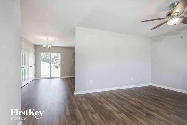 24 Rocks Edge Ln in Smithfield, NC - Foto de edificio - Building Photo