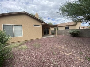 10150 E Desert Paradise Pl in Tucson, AZ - Building Photo - Building Photo