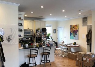 20 Armstrong St, Unit #1 in Boston, MA - Foto de edificio - Building Photo
