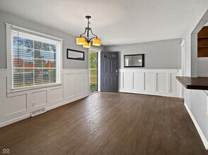 5325 W Smith Valley Rd in Greenwood, IN - Building Photo - Building Photo