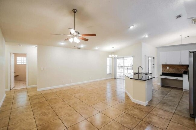 5148 NW 48th Ave in Coconut Creek, FL - Building Photo - Building Photo