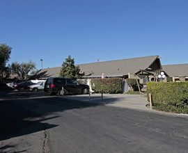 Kona Gardens Apartments in Garden Grove, CA - Building Photo - Building Photo