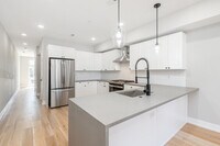 2709 W Jefferson St photo'