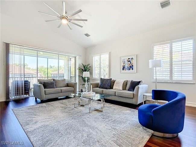 property at 4752 Stratford Ct