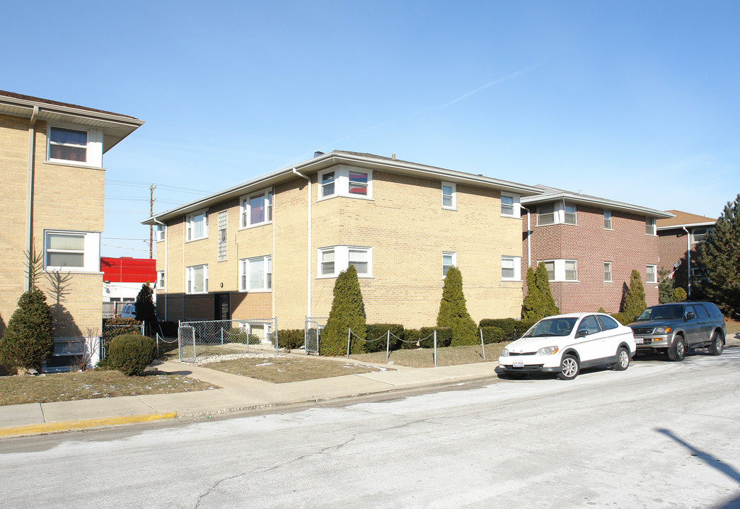 2830 Lincoln St in Franklin Park, IL - Building Photo