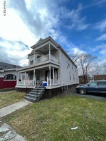 2337 16th St in Troy, NY - Building Photo