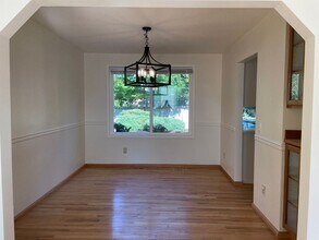 1022 224th Ave NE in Sammamish, WA - Building Photo - Building Photo