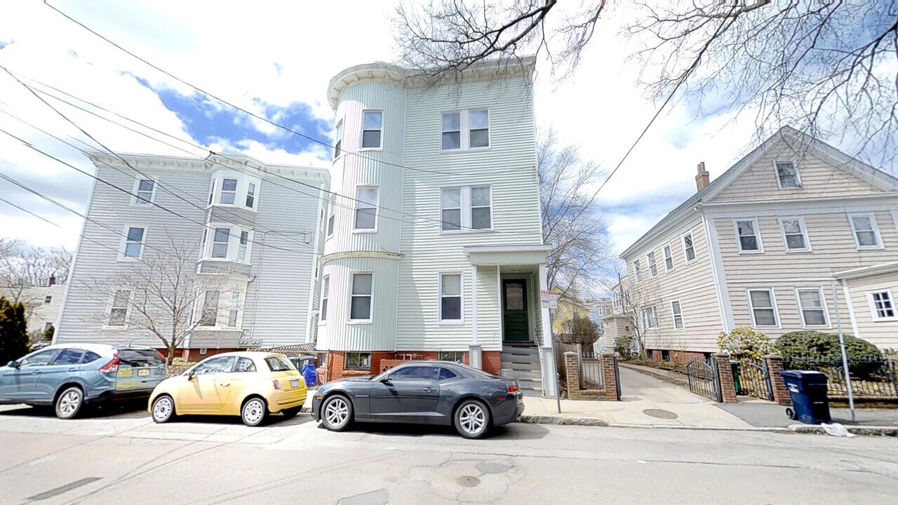 3 Kinnaird St, Unit 1 in Cambridge, MA - Foto de edificio