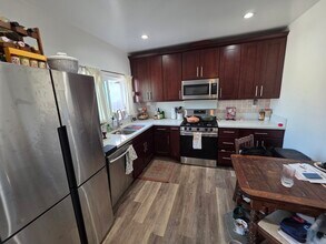 1139 Loma Ave in Long Beach, CA - Foto de edificio - Building Photo