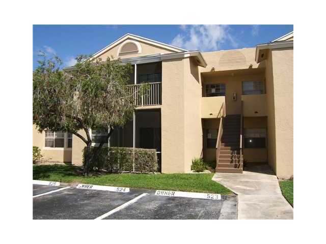 880 Cypress Park Way-Unit -E in Pompano Beach, FL - Building Photo