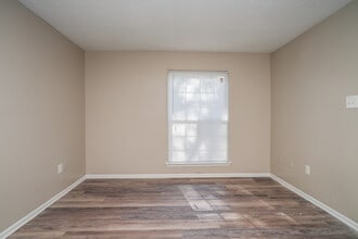 Meadow Creek Apartments in Jackson, MS - Building Photo - Interior Photo