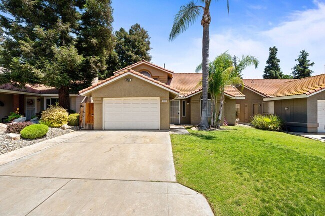 property at 8840 N Barton Ave