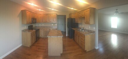 1308 Myrtle Beach Ave in Champaign, IL - Building Photo - Building Photo