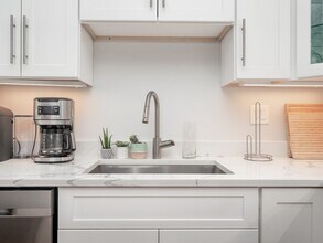 45 L St, Unit 21 in Boston, MA - Building Photo - Building Photo