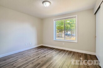 803 NW 20th Cir in Battle Ground, WA - Foto de edificio - Building Photo