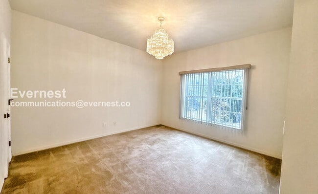 10625 Pictorial Park Dr in Tampa, FL - Foto de edificio - Building Photo