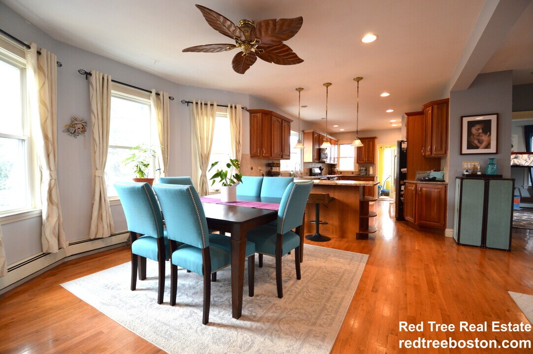 26 Garnet Rd in Boston, MA - Building Photo