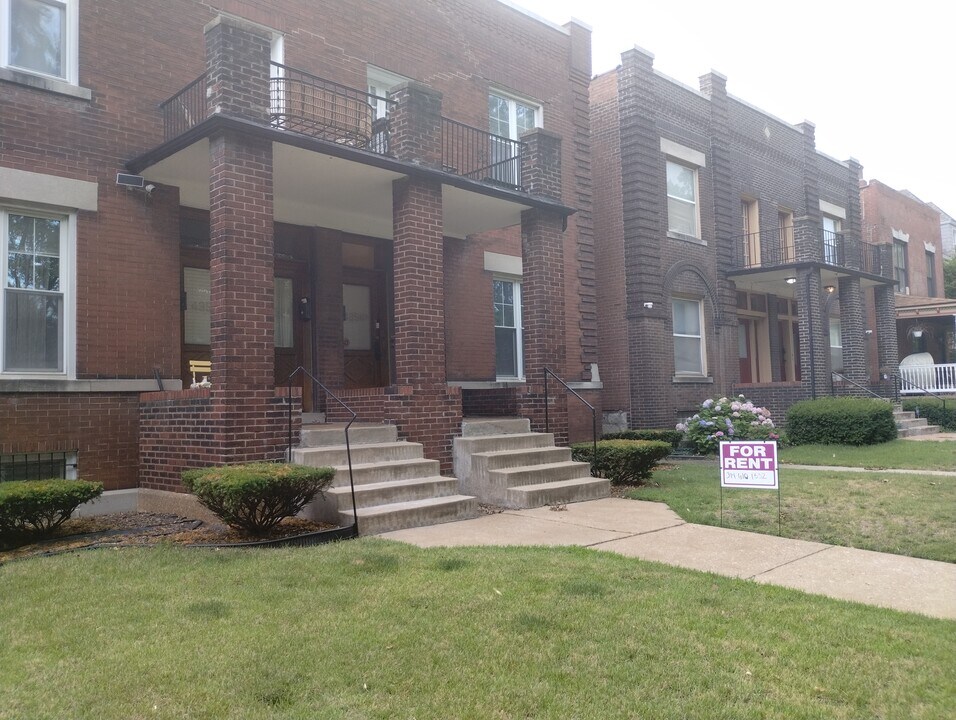 4354 Laclede Ave, Unit A in St. Louis, MO - Foto de edificio