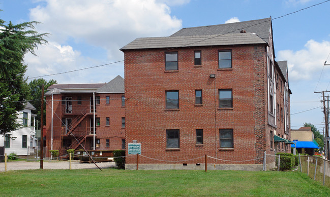 Fairview Apartments in Norfolk, VA - Building Photo - Building Photo