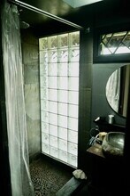 2077 Stagecoach Canyon Rd in Pope Valley, CA - Foto de edificio - Building Photo