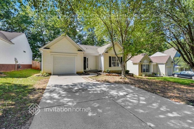 1519 Rumstone Ln in Charlotte, NC - Foto de edificio - Building Photo