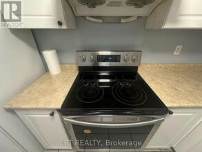 33 Kenborough Ct in Markham, ON - Building Photo - Building Photo
