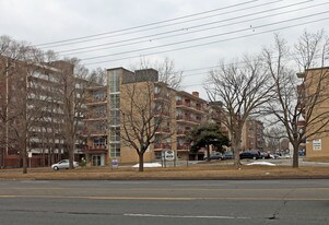 2356 EGLINTON AVENUE EAST in Toronto, ON - Building Photo