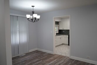 8660 Frontage Rd in Morton Grove, IL - Building Photo - Building Photo