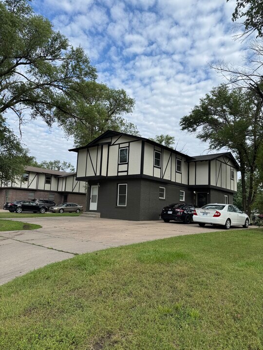 7725 W Nantucket St, Unit 7725 in Wichita, KS - Building Photo