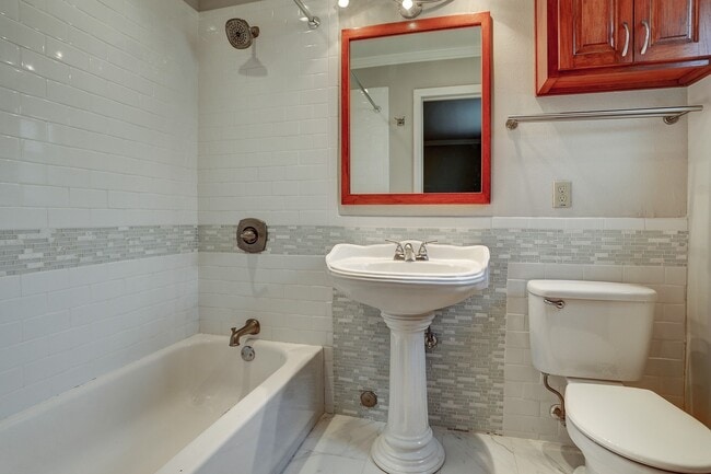 611 Hawthorne St in Houston, TX - Building Photo - Building Photo