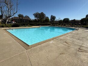 13551 Comuna Dr, Unit 13551 in Poway, CA - Foto de edificio - Building Photo