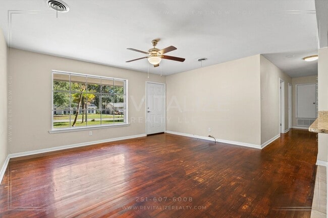 1121 Stevens Ln in Mobile, AL - Building Photo - Building Photo