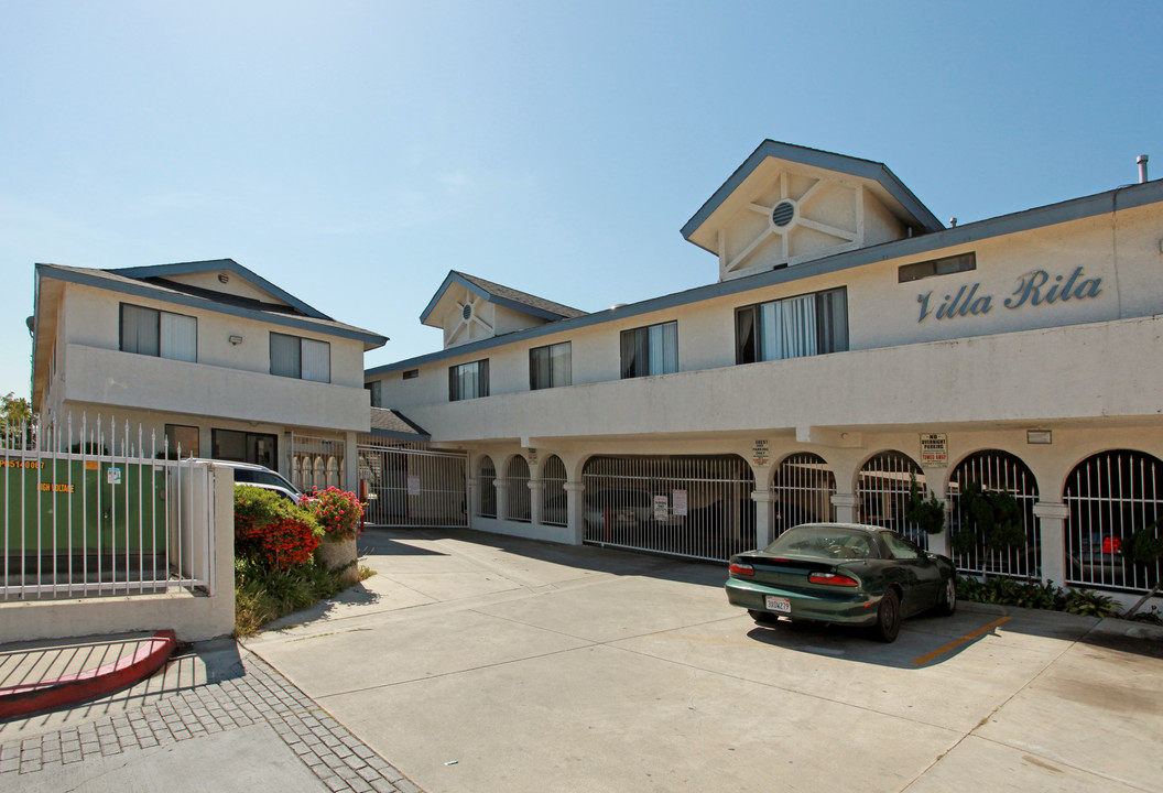 Villa Rita Apartments in Hawthorne, CA - Building Photo