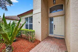 5008 Elpine Way in West Palm Beach, FL - Building Photo - Building Photo