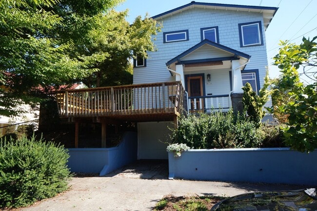 8036 SE 7th Ave in Portland, OR - Building Photo - Building Photo