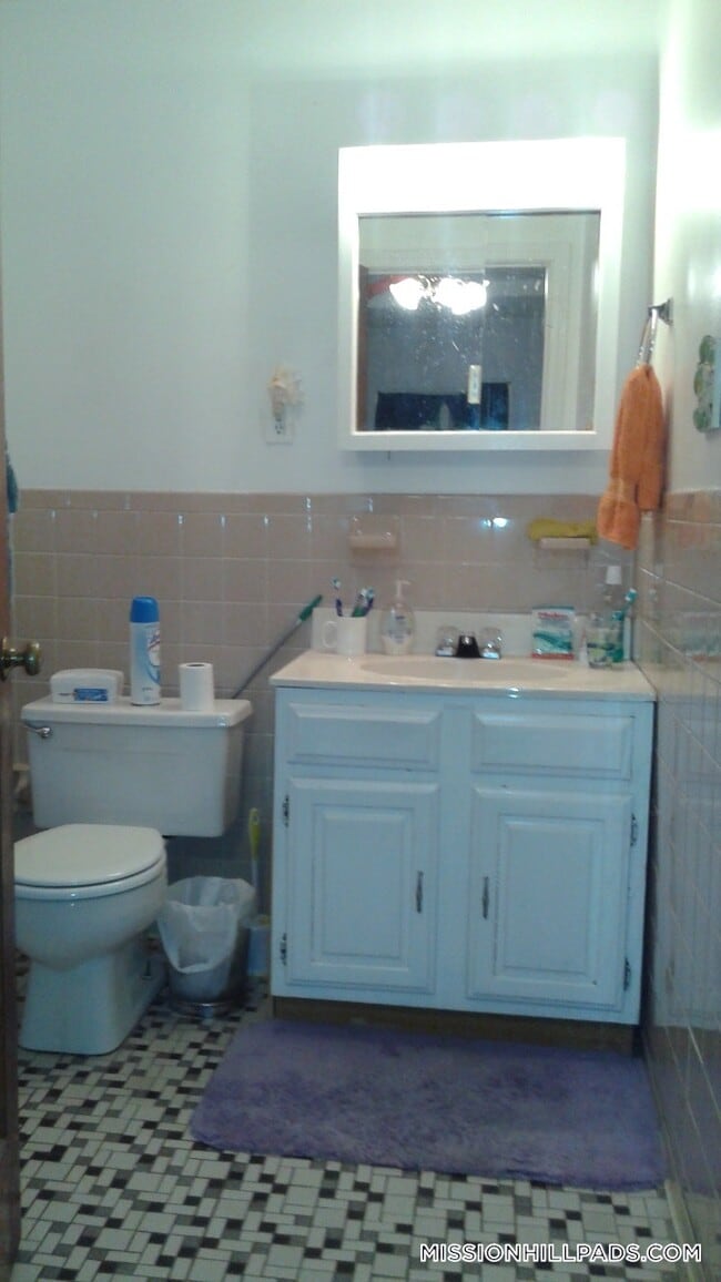 40 Hillside St in Boston, MA - Building Photo - Building Photo