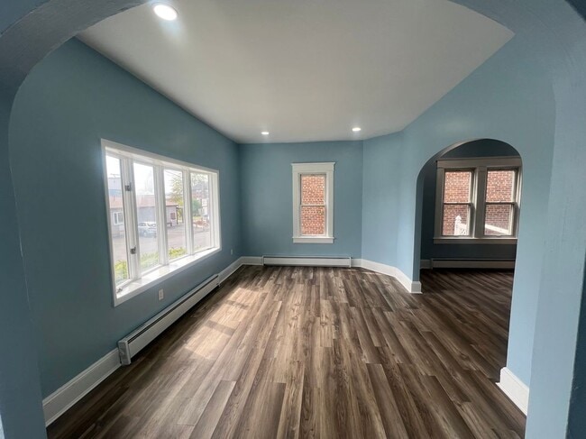 909 Hawthorne St in Avoca, PA - Building Photo - Building Photo