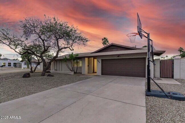 10844 N 37th Pl in Phoenix, AZ - Building Photo - Building Photo