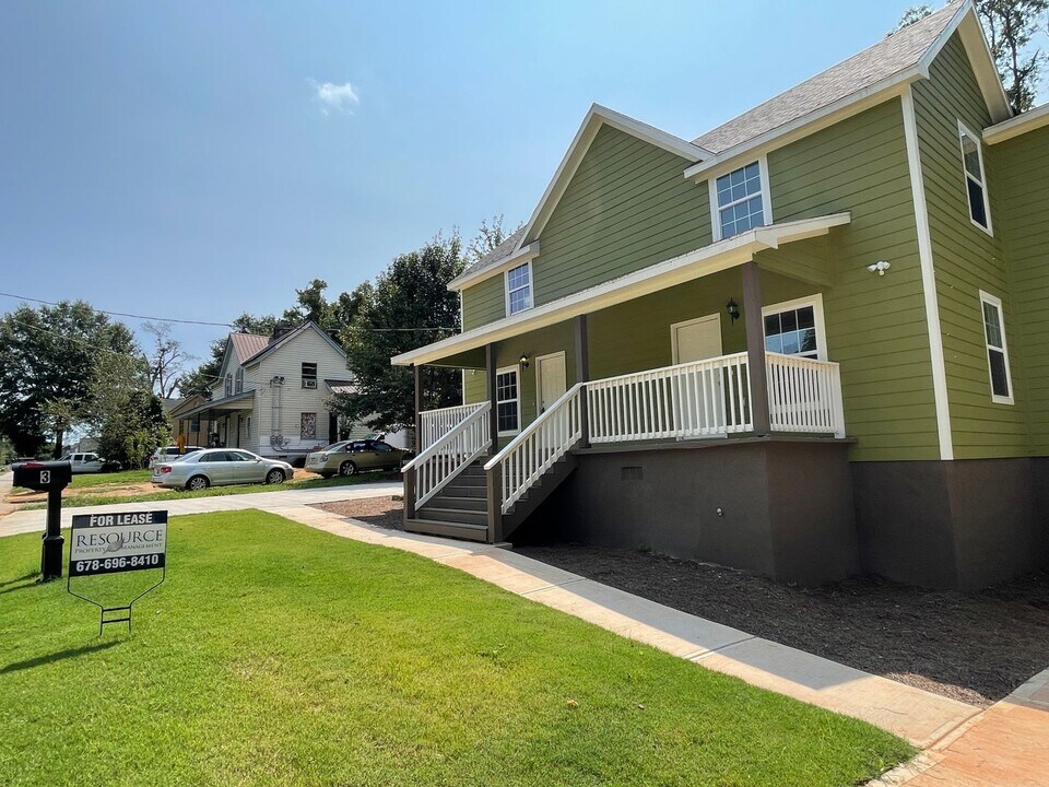 3 Dunlap St in Gainesville, GA - Building Photo