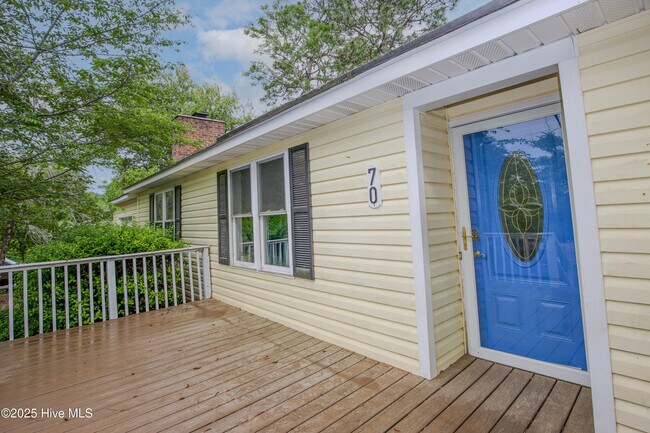 70 Midlothian Dr in Southern Pines, NC - Foto de edificio - Building Photo