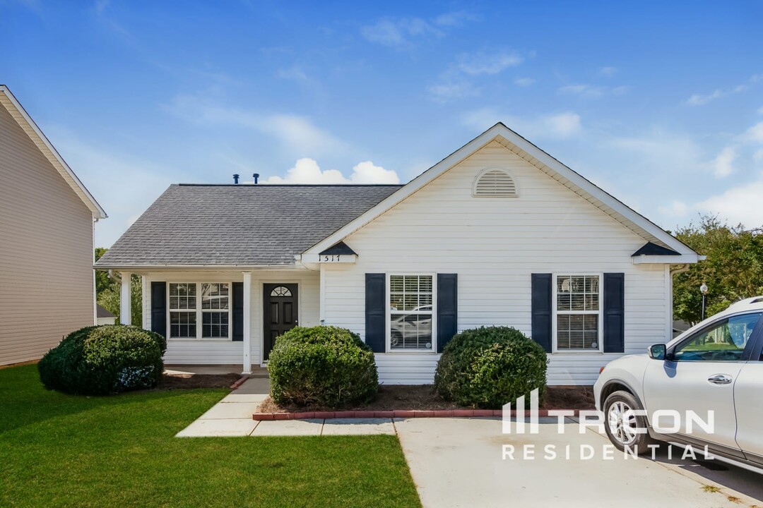1517 Crandon Dr in Charlotte, NC - Building Photo