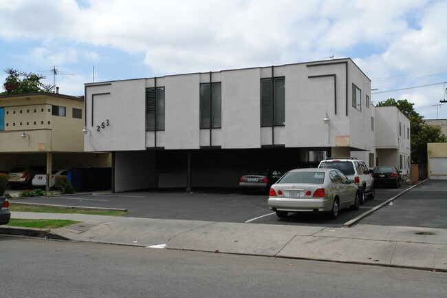 253 S Hobart Blvd in Los Angeles, CA - Building Photo - Building Photo