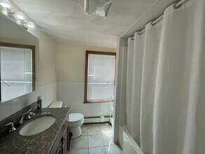 570 Somerville Ave, Unit A-1 in Somerville, MA - Building Photo - Building Photo