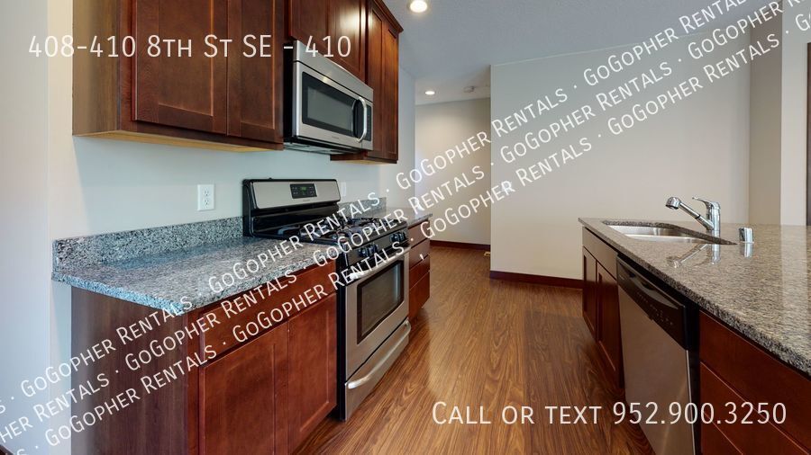 408 SE 8th St-Unit -410 in Minneapolis, MN - Building Photo